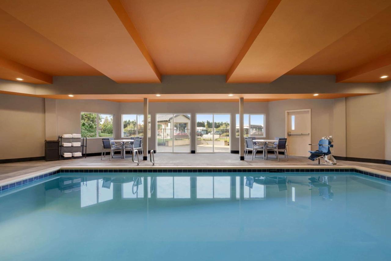 La Quinta Inn & Suites By Wyndham Springfield  Kültér fotó