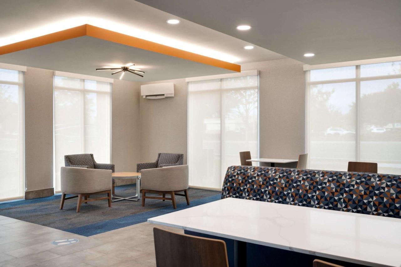 La Quinta Inn & Suites By Wyndham Springfield  Kültér fotó