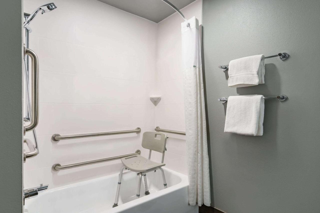 La Quinta Inn & Suites By Wyndham Springfield  Kültér fotó